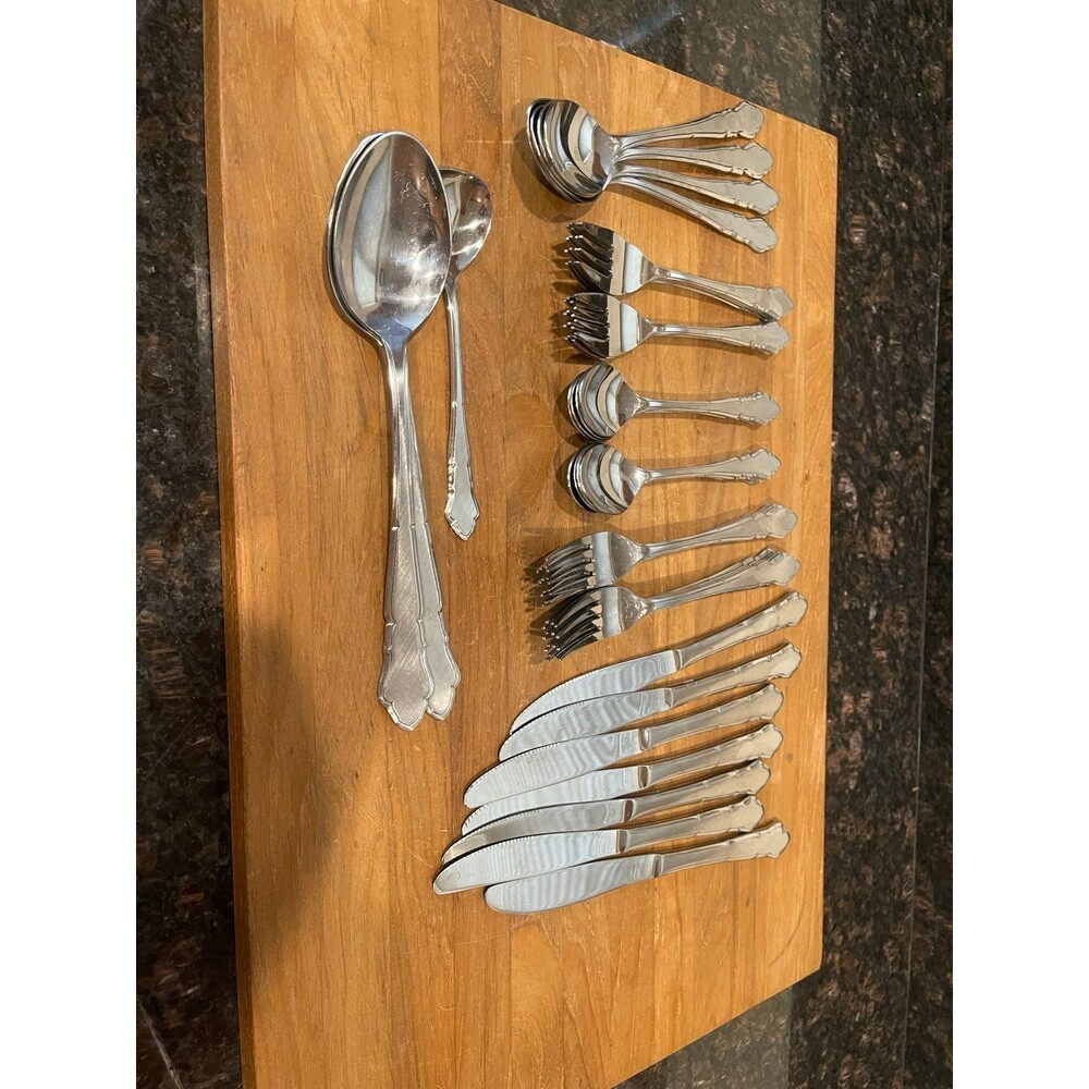 Towle Supreme Cutlery - 38-Piece Stainless Flatware Set